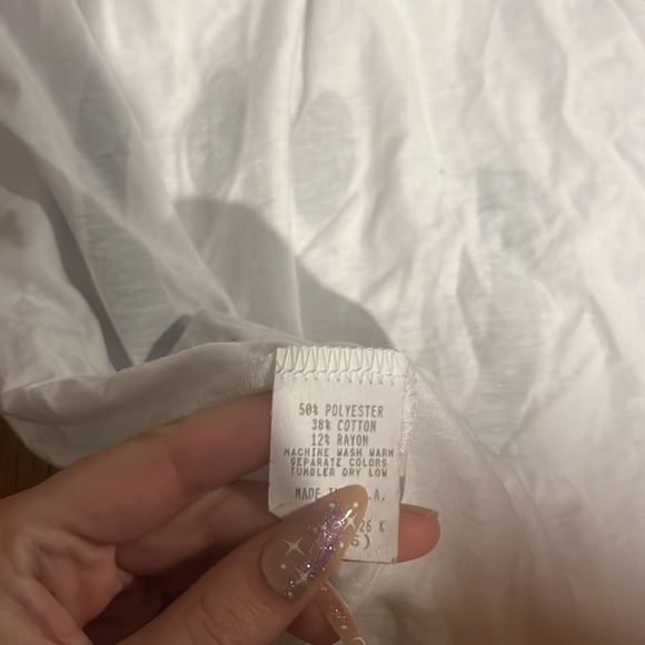 Lucy Woman’s White Smiley Tank Size XL - Picture 4 of 4